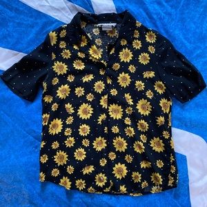 🌻 Vintage Sunflower Button Down 🌻